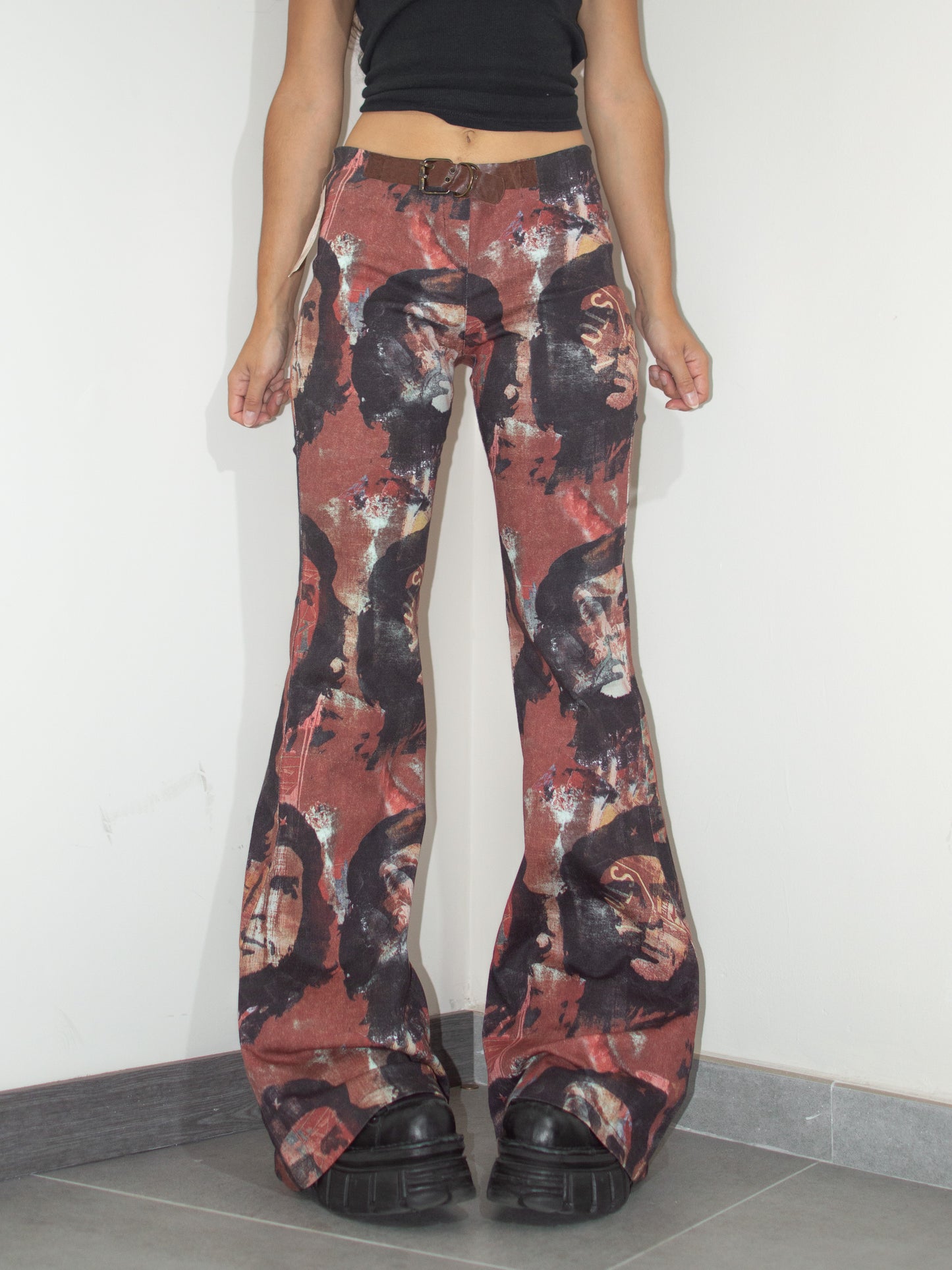 Vintage 2000s Collectible Che Guevara All Over Graphic Print Flared Jeans with Belt - Size L