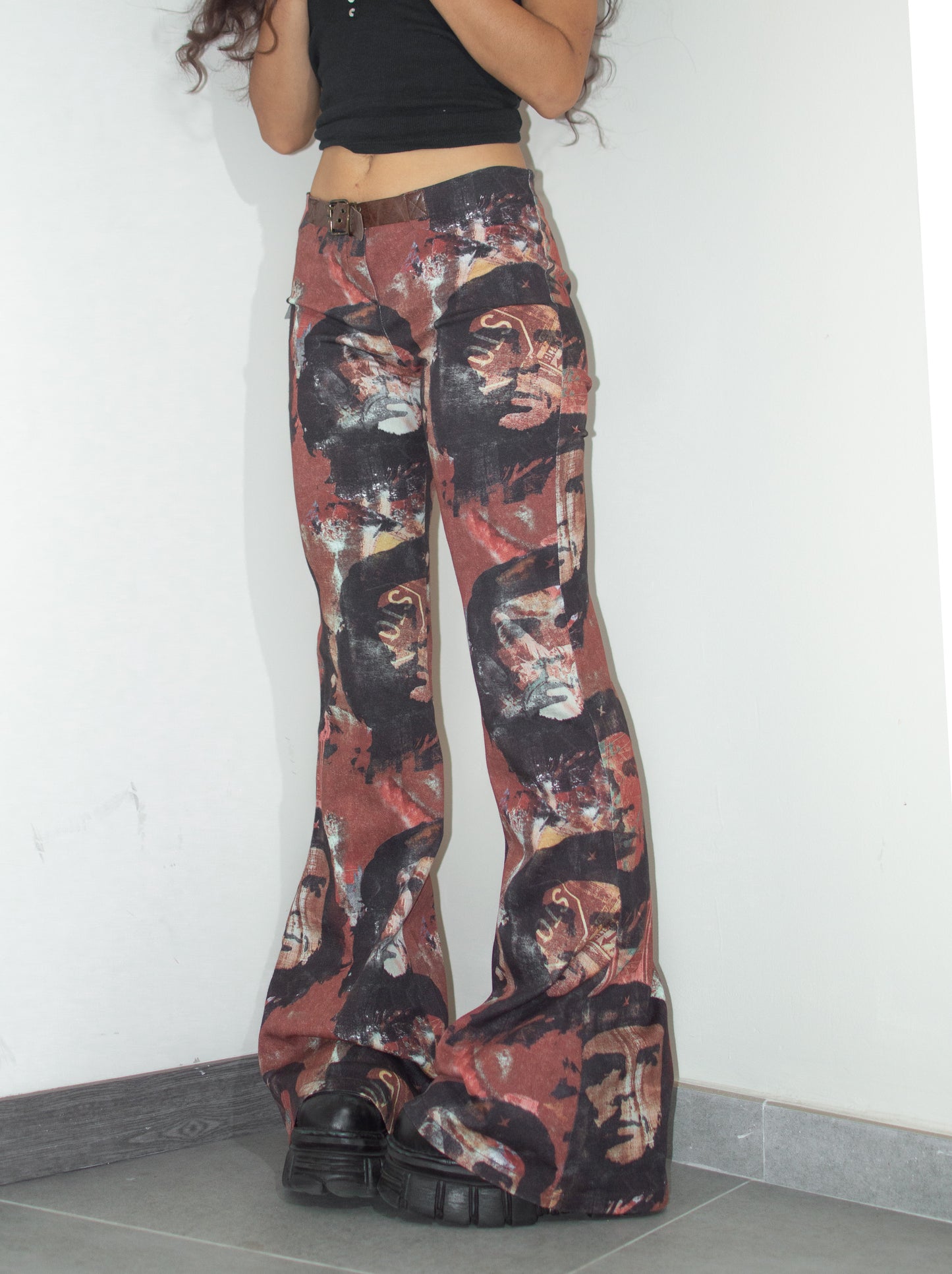 Vintage 2000s Collectible Che Guevara All Over Graphic Print Flared Jeans with Belt - Size L