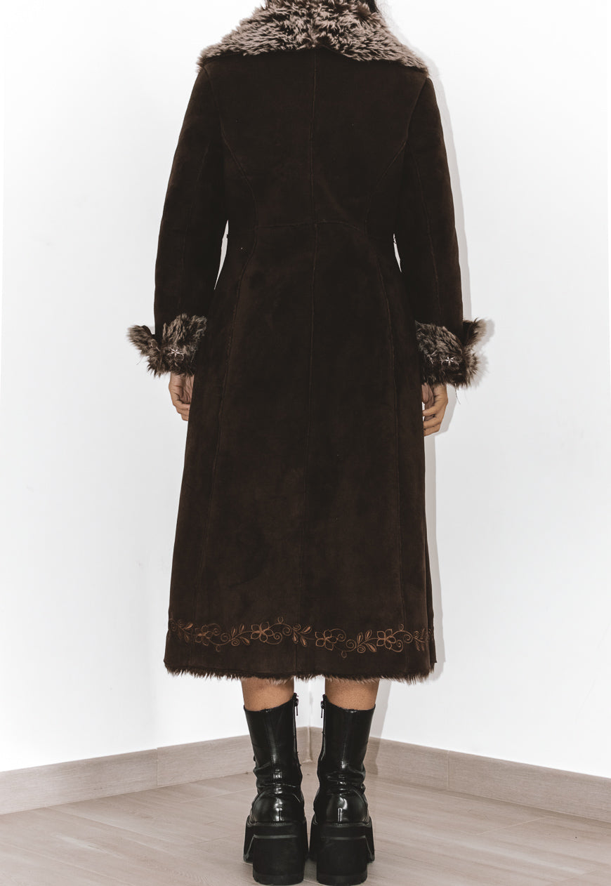 Embroidered Vintage Long fur Trim Coat in Brown