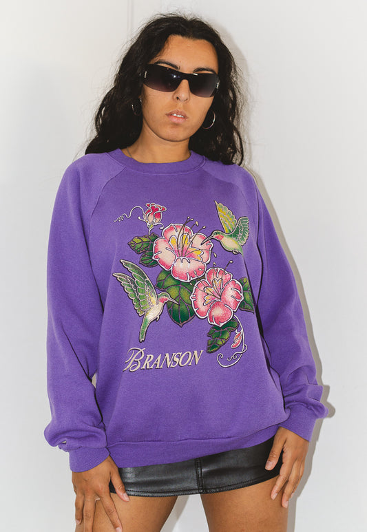 Vintage 90s Crew Neck Flower Botanical Graphic Sweatshirt in Purple