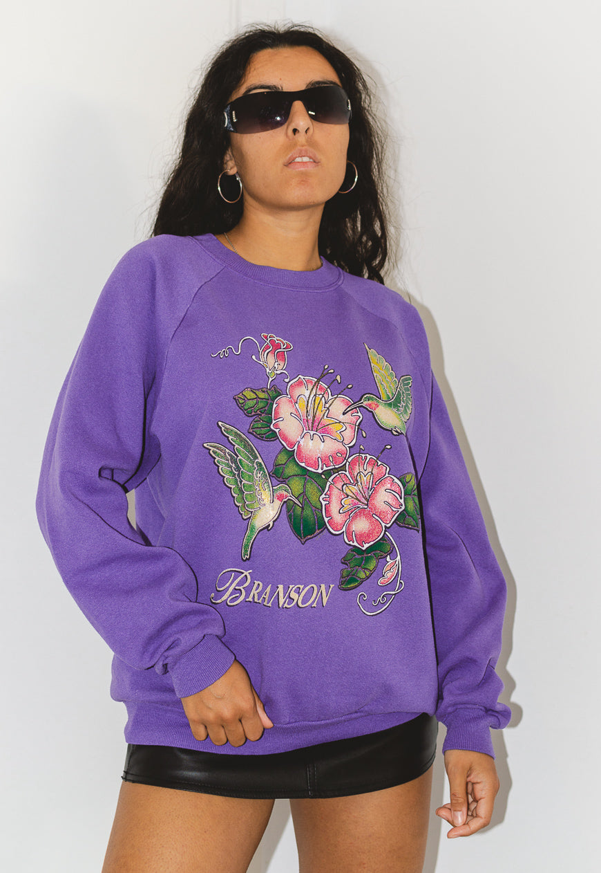 Vintage 90s Crew Neck Flower Botanical Graphic Sweatshirt in Purple