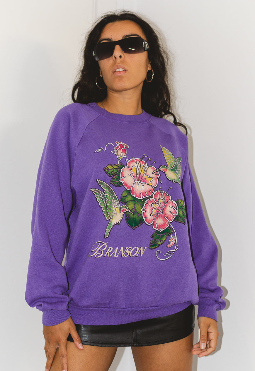 Vintage 90s Crew Neck Flower Botanical Graphic Sweatshirt in Purple