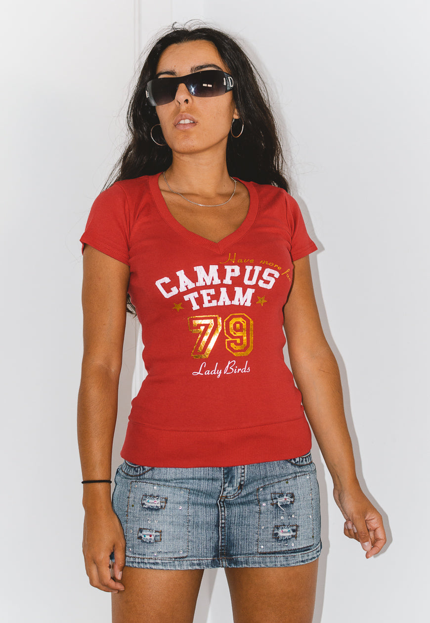 Vintage Y2k V neck Graphic T-shirt in Red